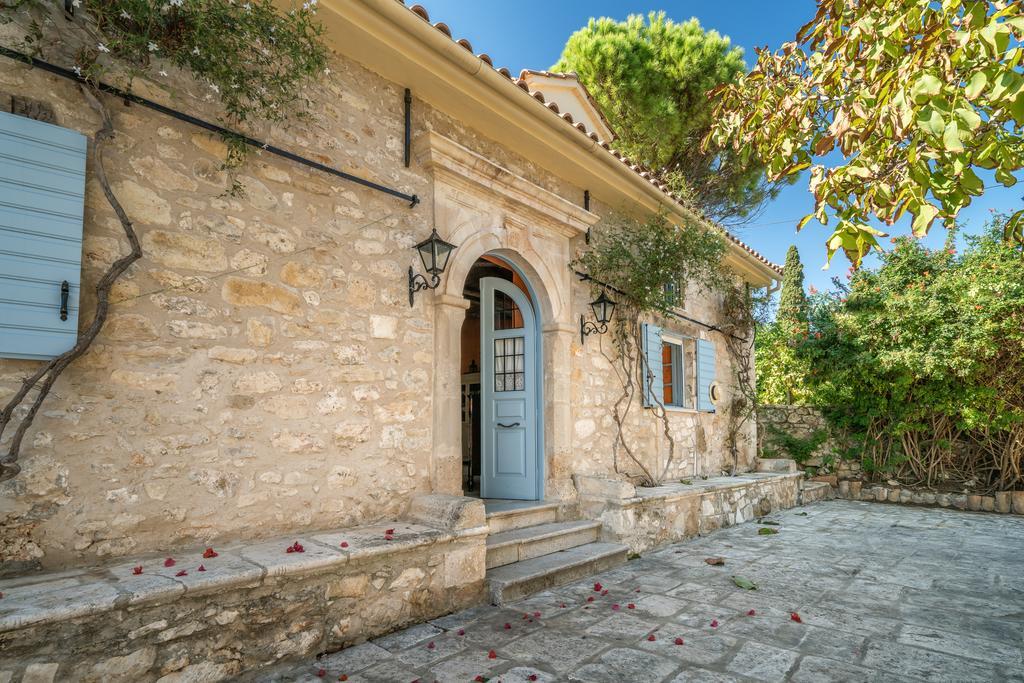 Bratis Holiday Home Каллифея Экстерьер фото